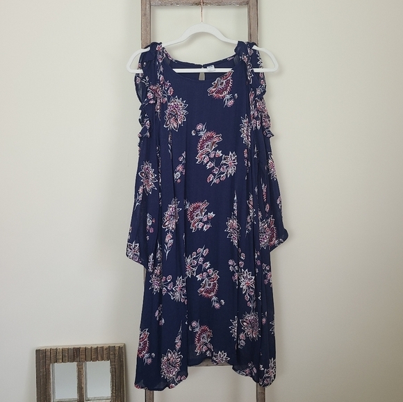 ⭐️40% Off⭐️ Old Navy Cold Ruffle Shoulder Navy & Floral Dress - Picture 2 of 15